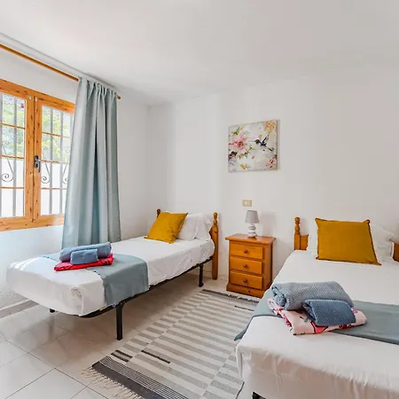 Cristianos With Large Terrace & Heated Pool Los Cristianos (Tenerife)