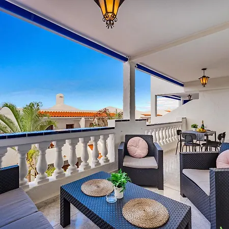 Cristianos With Large Terrace & Heated Pool * Los Cristianos (Tenerife)